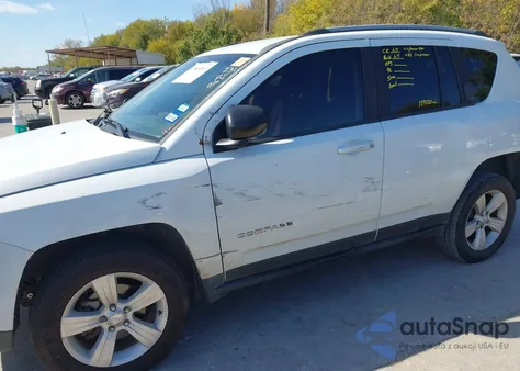 2016 Jeep Compass Sport z USA, uszkodzony, nr VIN 1C4NJCBAXGD518873